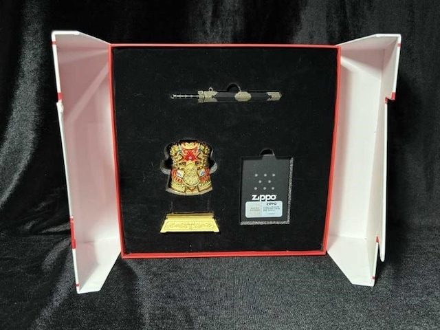 Zippo Japan Samurai Armor Special Edition - Savaşçı Ruhu Ellerinizde Led Işıklı