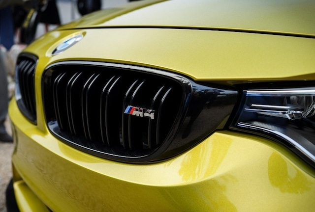 Bmw F32 M4 Ön Böbrek Panjur Piano Black - Logolu Çift Tırnak