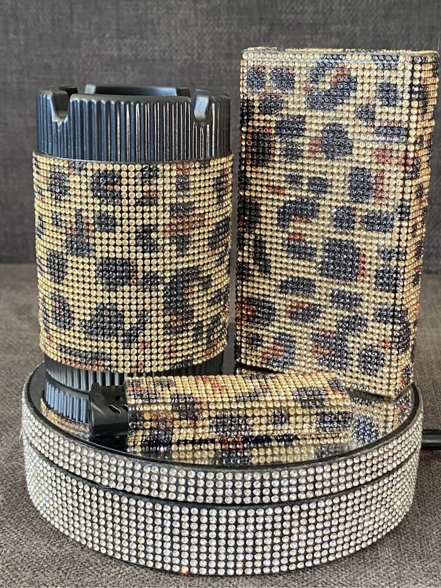 Gold Leopar Sigara Kutusu Küllük Ve Çakmak Seti Gold - Siyah