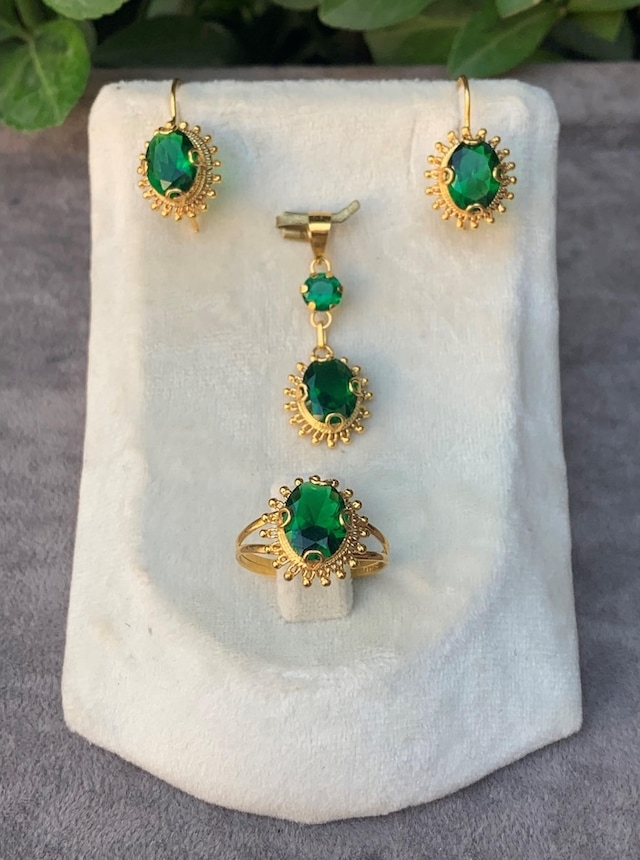 Bayar Gold 14 Ayar Altın Güneş Model Zümrüt Taşlı Set