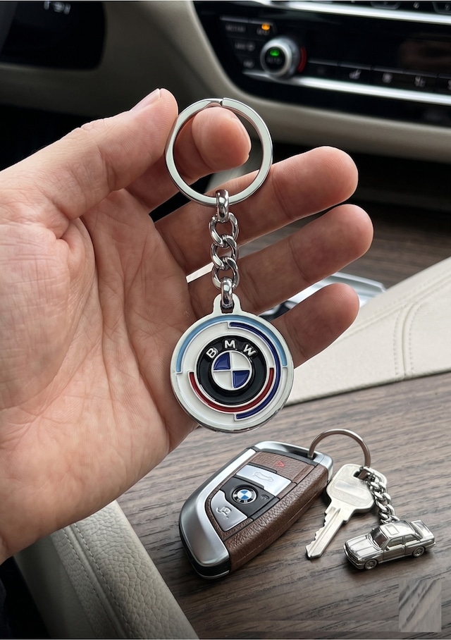 Yuvarlak Tasarım 50.yıl Bmw Logolu Metal Anahtarlık Şık Tasarım