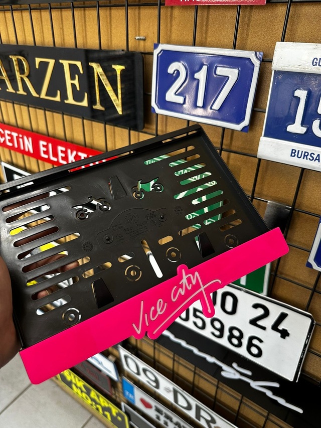 Vıce Cıty Plakalık, Vice City Plakalık