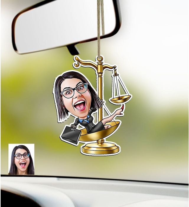 Kişiye Özel Bayan Avukat Karikatürlü Ahşap Araba Dikiz Ayna Süsü- (435822473)