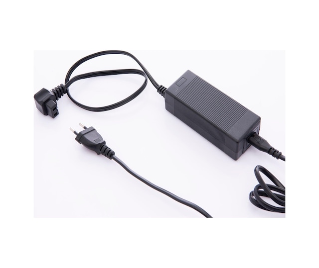 U-frigo Oto Buzdolabı Adaptörü Giriş 220v Çıkış 12v/24v