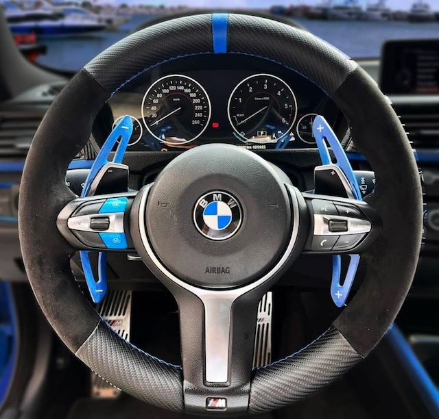Bmw F30 Alcantra Karbon Mavi Yüzüklü Mavi Dikişli Simit Kısmına Dikilir Tam Kılıf Değildir