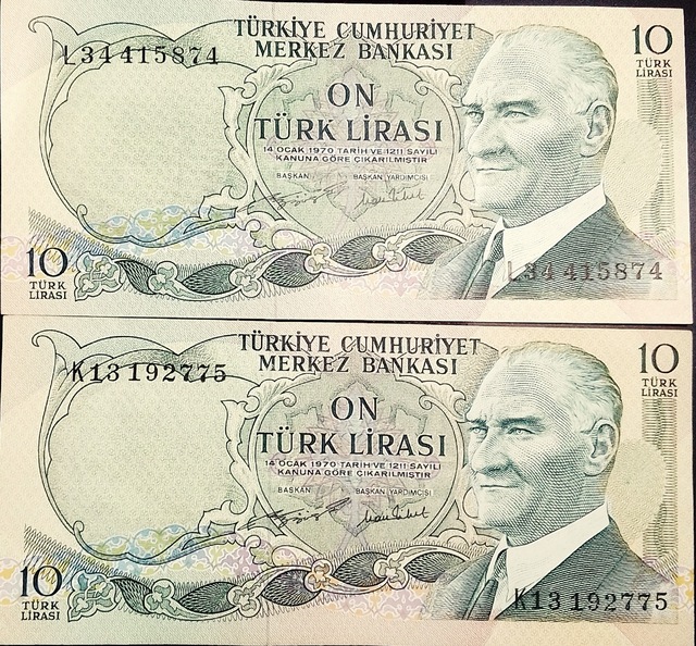 Cumhuriyetin İlk Dönemi 6. Emisyon 10 Türk Lirası. 2 Adet Değışık Harf Eski Para