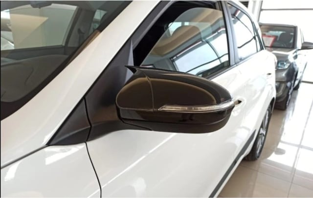 Hyundai I20 Sinyalli Batman Yarasa Ayna Kapağı Piano Black