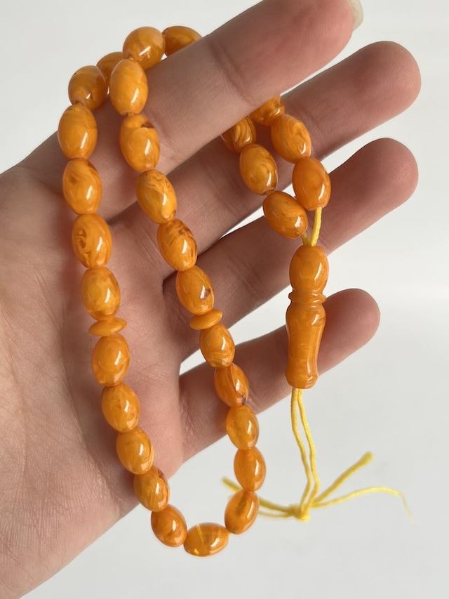 Oval Kesim Kokulu Toz Kehribar Tesbih 33lük 7mm A007