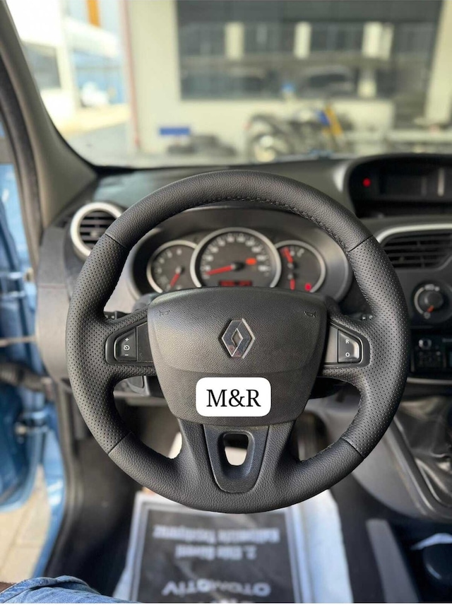 Fluence Nikelanjlı Ve Tuşlu Kasa Kaplama Deri Direksiyon Kılıfı Siyah