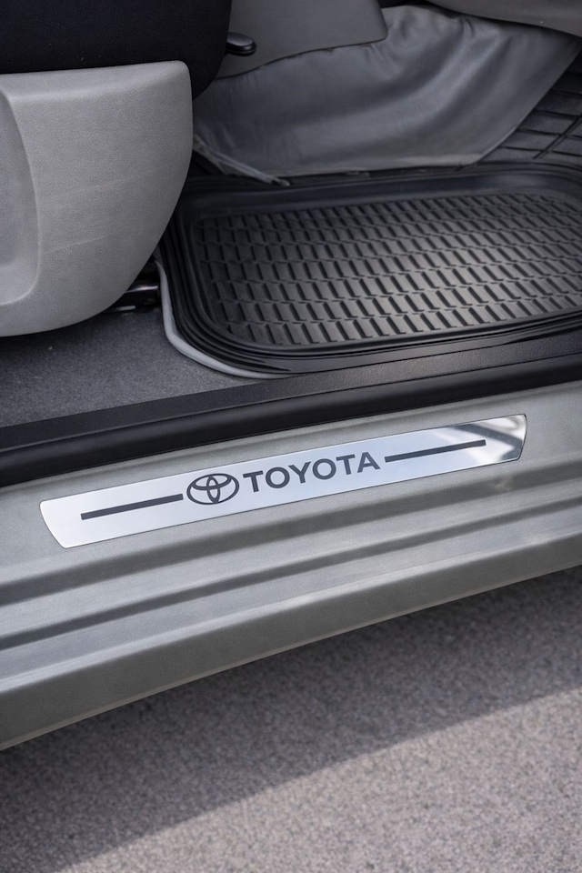 Toyota Krom Plastik 4 Parça Kapı Parlak Eşik Seti