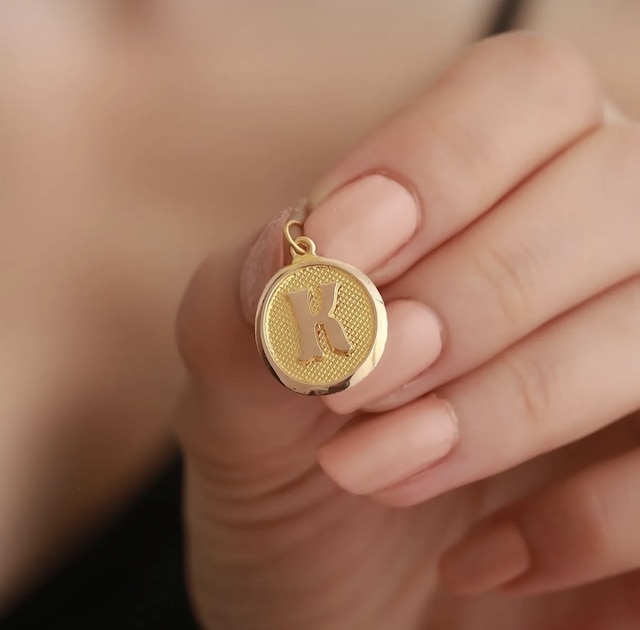 Özden Kuyumcusu 14 Ayar Altın Vintage Oval K Harf Kolye Ucu