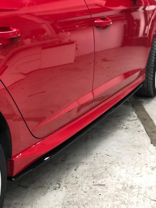 Seat Leon Marşpiyel Altı Lipi Piano Black