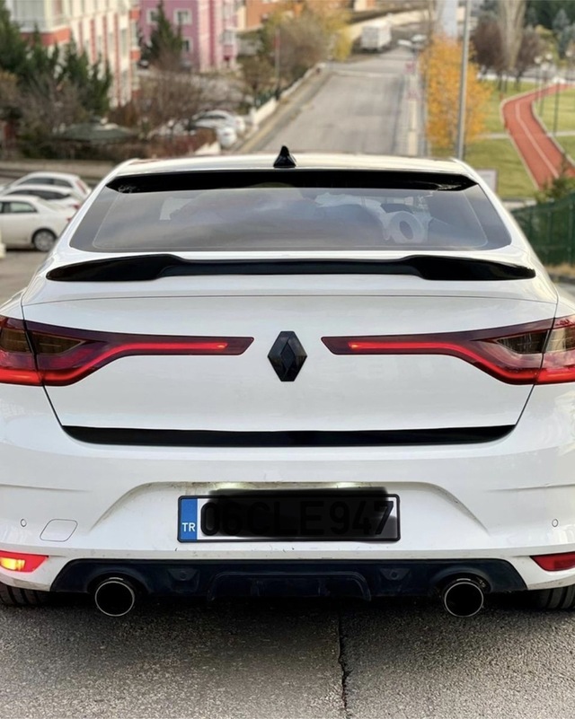 Renault Megane 4 Sedan Uyumlu Yarasa M4 Bagaj Üstu Spoiler Pianoblack Ithal
