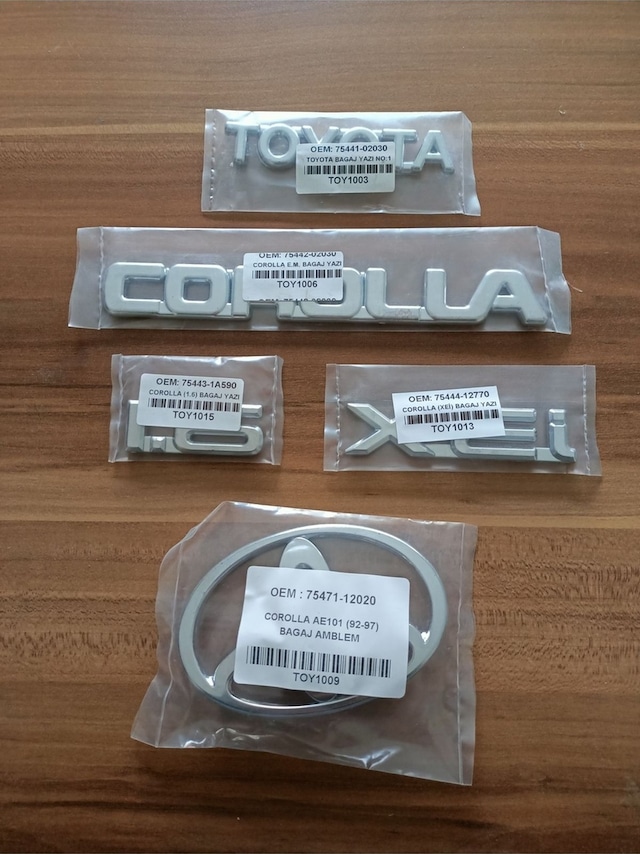 Toyota Corolla Bagaj Yazısı 1.6 Ve Xei Yazı Ve Arka Bagaj Arması 1992 - 1997 Efsane Kasa