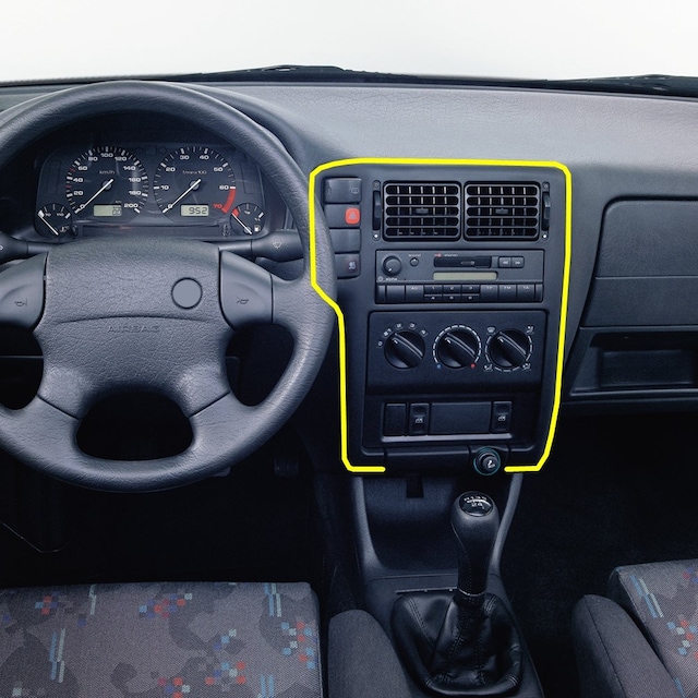 VW Polo Classic 1996-99 Torpido Konsolu Teyp Çerçevesi 6N1858069A