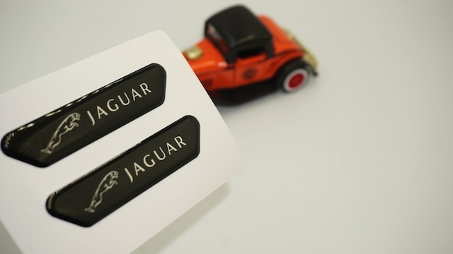 Jaguar Logo Çamurluk Yanı Ve Ayna Metalize Damla Desen 3M Logo Ar