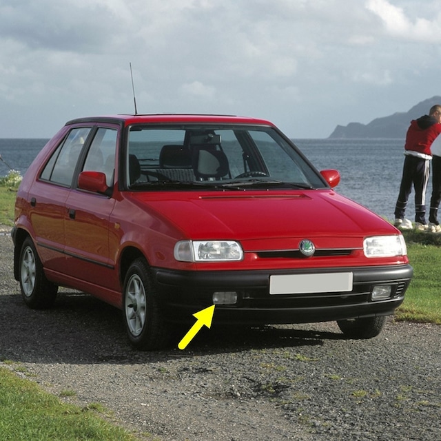 Skoda Felicia 1995-97 Ön Tampon Sağ Sis Farı Çerçevesi 6U0807432D