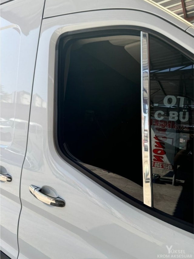 Ford Transit 2014-2026 Krom Cam Direk Çıtası