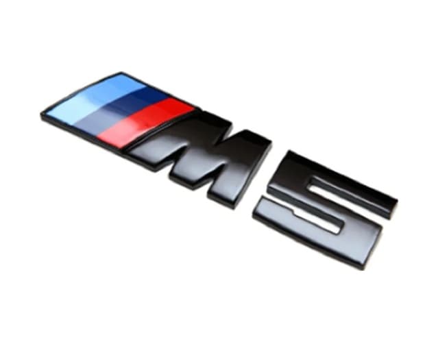 Bmw M5 Bagaj Arma Logo Siyah Krom Ithal Şık Car Aksesuar