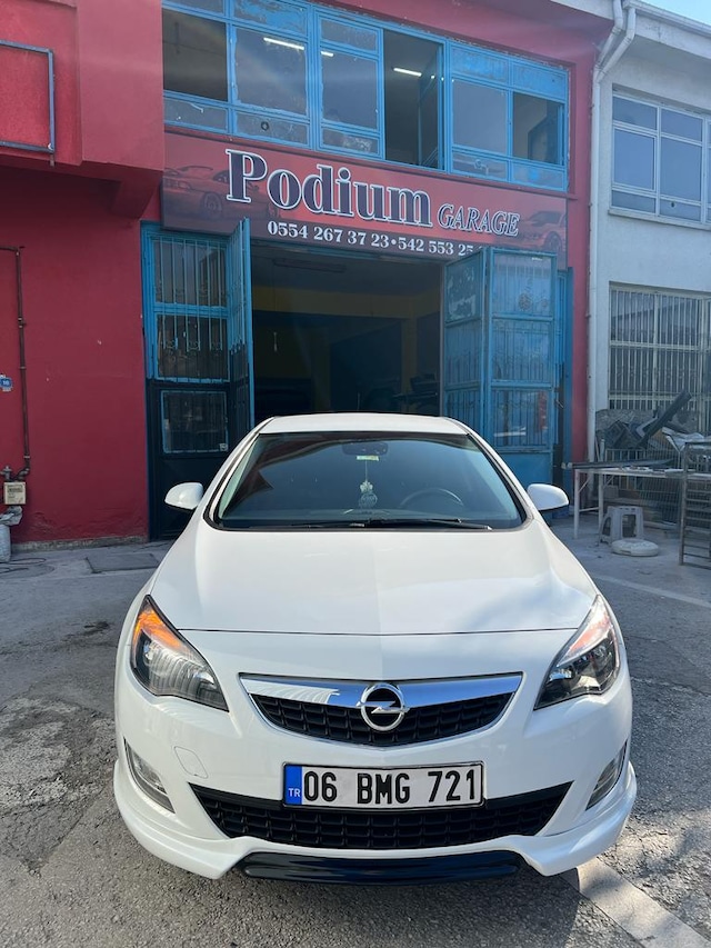 Astra J Ön Tampon Eki Makyajlı Kasa
