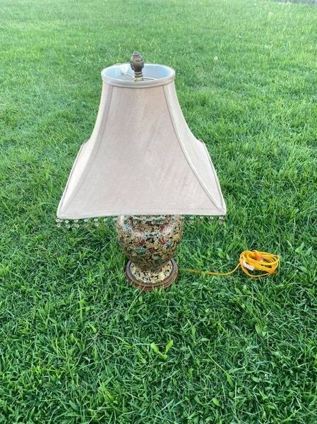 Çiçek Motifli Porselen Abajur 65 CM Teşhir Ürün