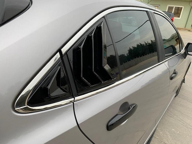 Toyota Corolla İçin Uyumlu 2020 Cam Alt Çıtası