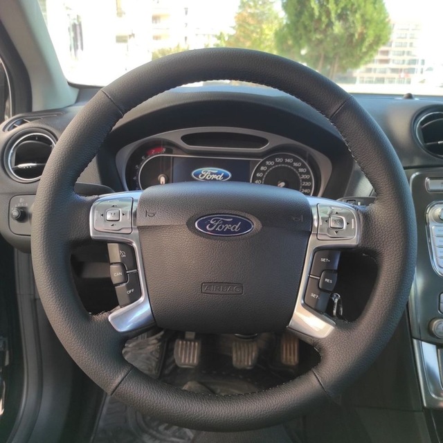 Ford Mondeo Araca Özel Direksiyon Kılıfı