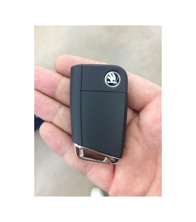 Skoda Anahtar Logosu 10mm Kumanda Logosu 1 Adet Siyah Yeni Logo