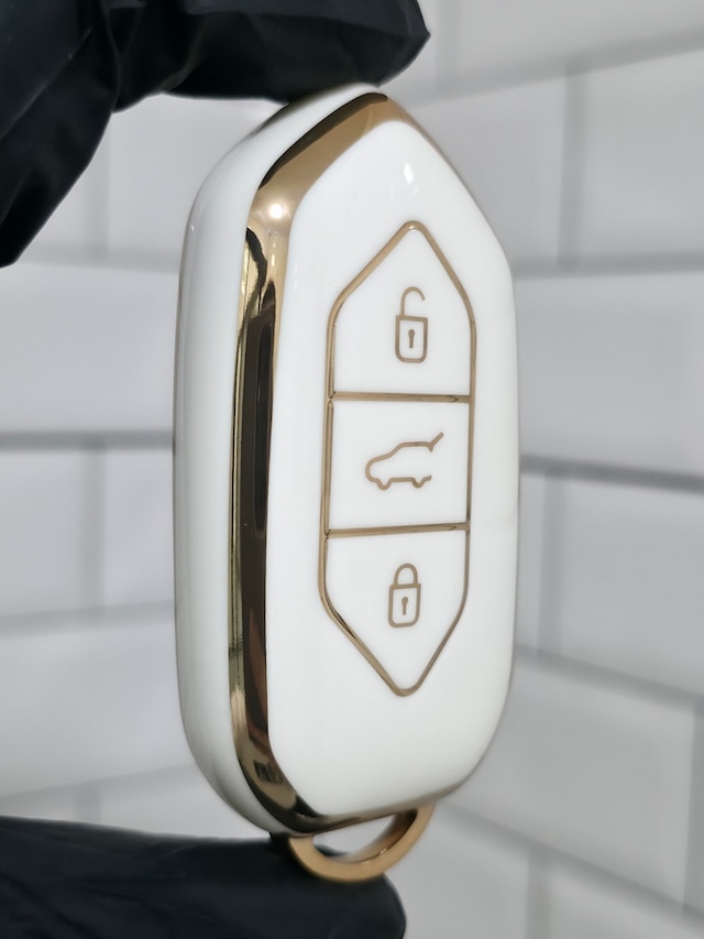 Togg T10x Uyumlu 3 Butonlu Anahtar Koruma Kılıfı Beyaz Gold