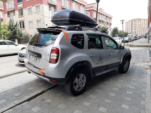 Dacia Duster Spoyler Parlak Siyah Boyalı Spoiler 2009-2017 Arası