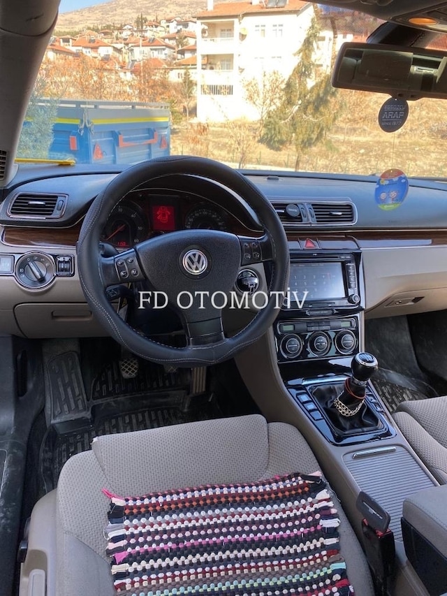 Volkswagen Passat B6 Maun Kaplama Seti Koyu Meşe Özel Renk