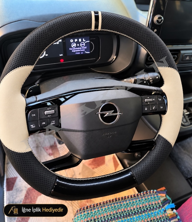 Opel Mokka Dikme Direksiyon Kılıfı Delikli Deri Parlak Siyah Bej Detay Çift Yüzük Ve Dikiş Mokka-e Dâhil-elegance-gs 2021-2026