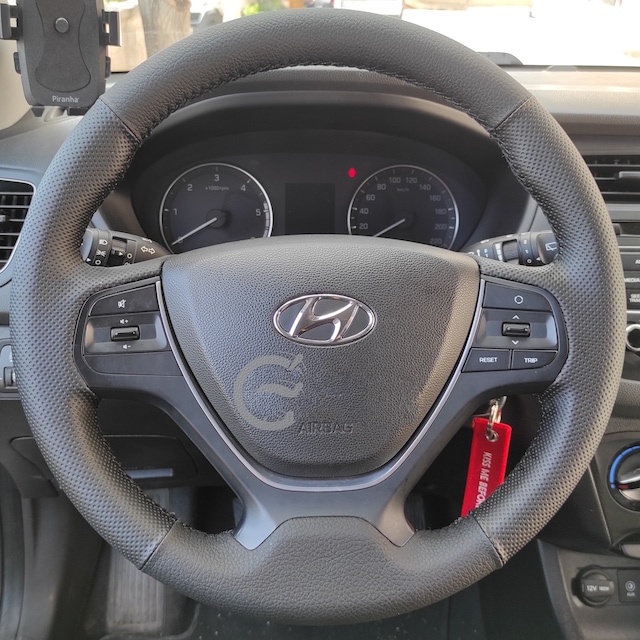 Hyundai İ20 Araca Özel Direksiyon Kılıfı Siyah