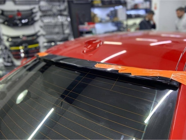 Bmw E90 Arka Cam Üstü Spoiler