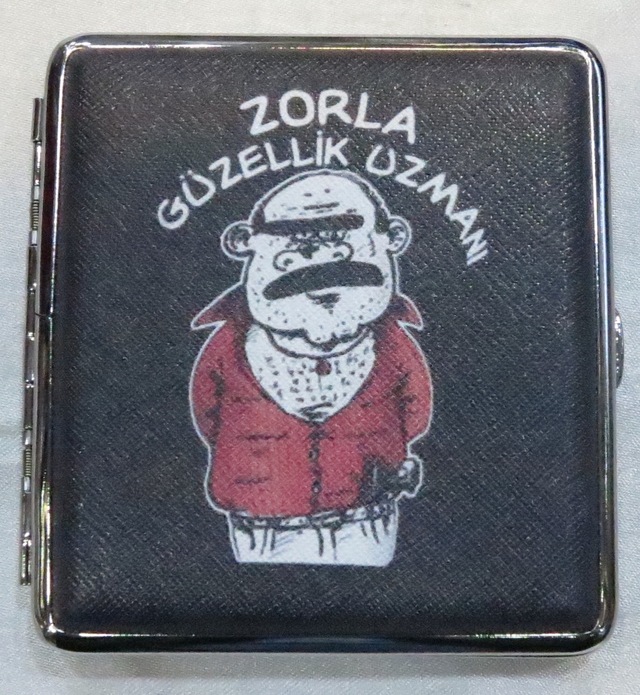 Kısa Sigara İçin Sigara Tabakası(Zorla Güzellik Uzmanı)