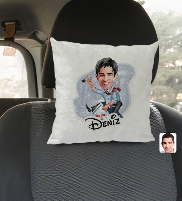 Bk Gift Kişiye Özel İsimli Erkek Emlakçı Karikatürlü Kare Araç Koltuk Yastığı-1
