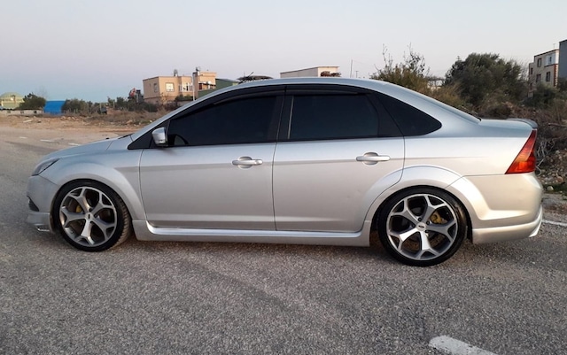 Ford Focus 2 Yan Marşpiyel Takımı 2004-2011 Plastik