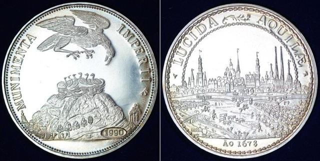 Berlin Prusya 1678 Tarihli Thaler 1990 Gümüş Replika Özel Üretimi. 11,2 Gr Orijinal Kadifeli Kutu Ve Kitapçığıyla Çil Kondisyon