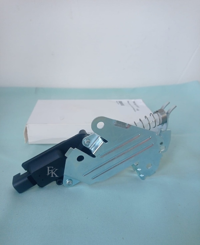 Fiesta Arka Bagaj Kilit Buton Açma Motoru 2002-2008 2S6T432A98Af