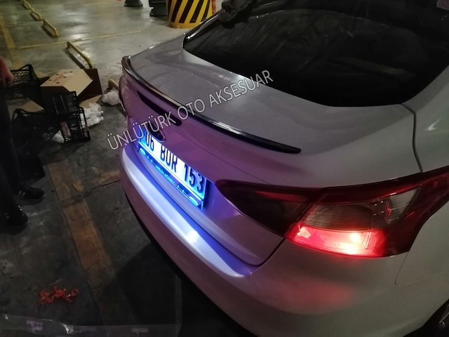 OtoÇizgi Ford Focus 3 - 3.5 Bagaj Üstü Spoiler Piano Black OtoÇizgi