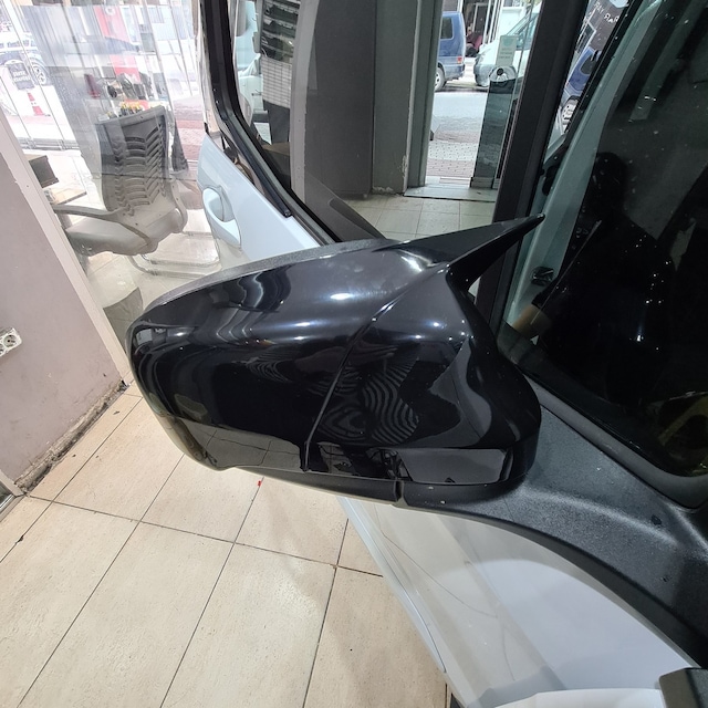 Ford Courier Yarasa Ayna Kapak - 2018 2021. Makyajlı - Parlak Siyah