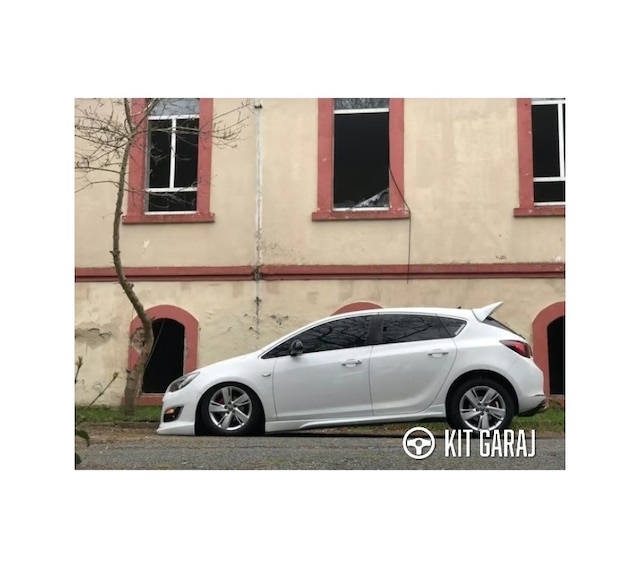 Kit Garaj Astra J Opc Yan Marşpiyel Çift Plastik 2009-2015 Boyasız