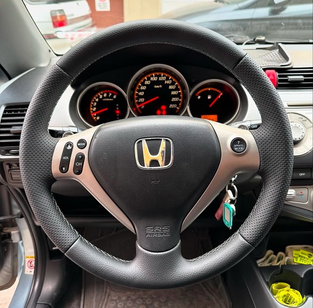 Honda Jazz Araca Özel Direksiyon Kılıfı Nokta Düz Siyah İp Siyah