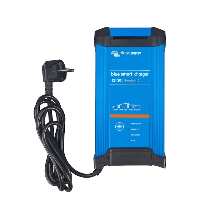 Blue Smart Ip22 Charger 12-30 3 230V Cee 7-7