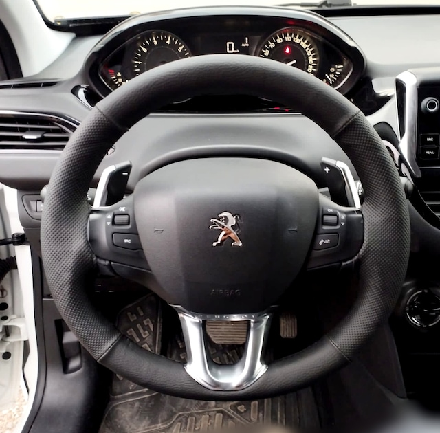 Dikişli Direksiyon Kılıfı Siyah Deri Noktalı Deri Siyah Dikişli Peugeot 208 İçin Siyah