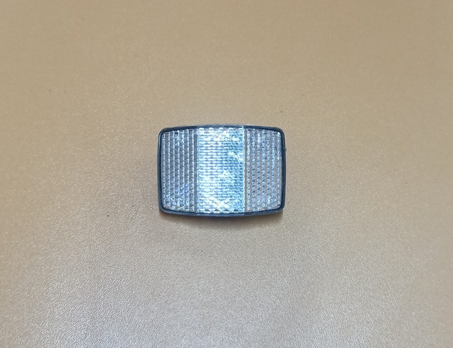 Beyaz Reflektör 5mm Vidalı 2 Adet