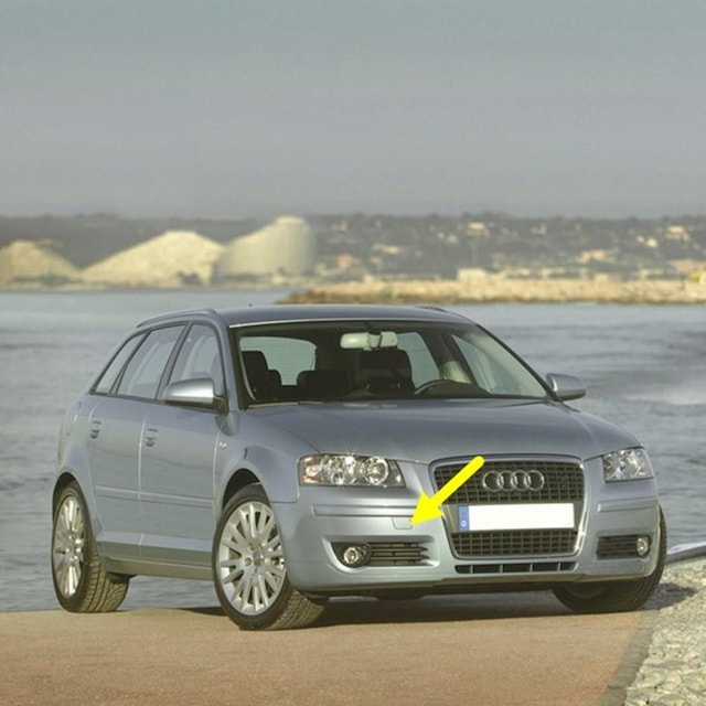 Audi A3 Sportback 2004-08 Ön Tampon Çeki Demiri Kapağı 8P4807241