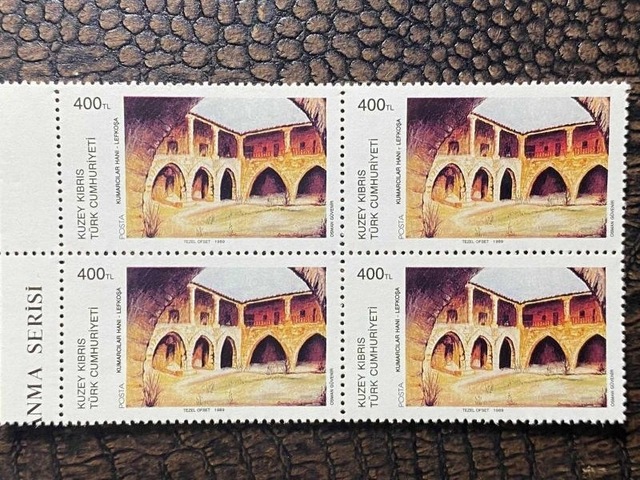 Kktc - Kuzey Kıbrıs Türk Cumhuriyeti - Sanat Temalı Kumarcılar Hanı Lefkoşa Ressam Osman Güvenir Damgasız Mnh 4'lü Blok Pullar