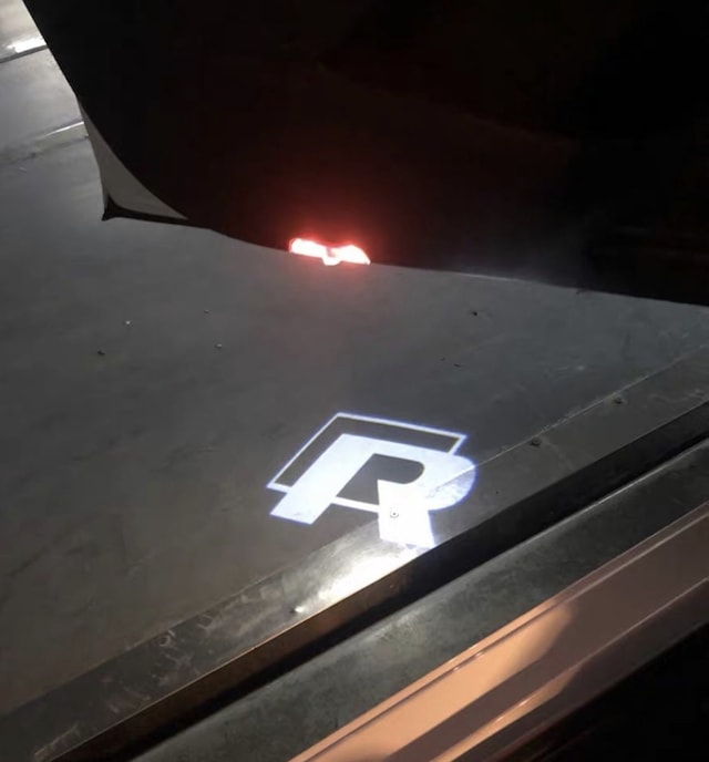 Golf 7 R Kapı Altı Logo Tesisat Kablo