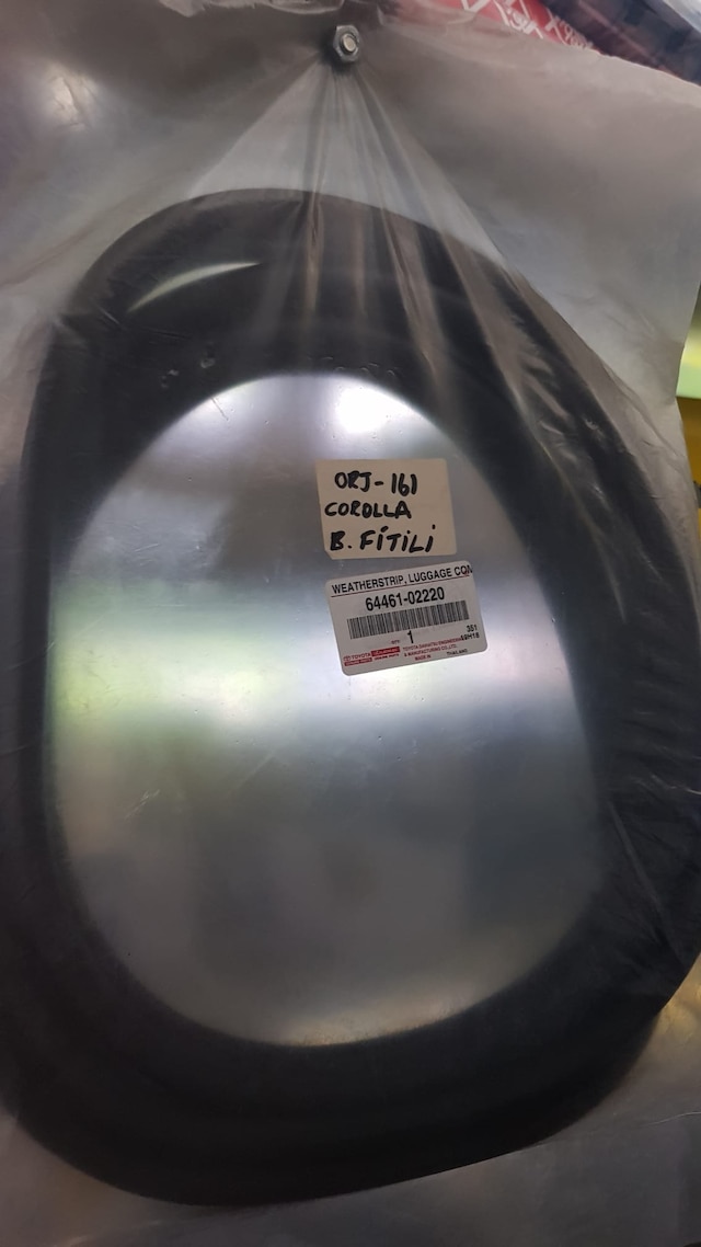 Corolla 13-17 Bagaj Kapak Fitili 64461-02220